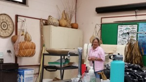 Kumu Naone in the Hawaiian Ethnobotany lab at UH Maui College.