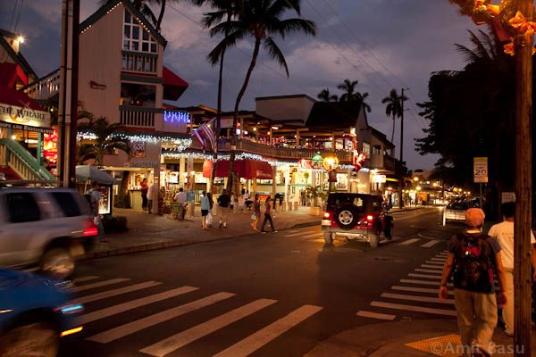 Lahaina town during Second Friday.